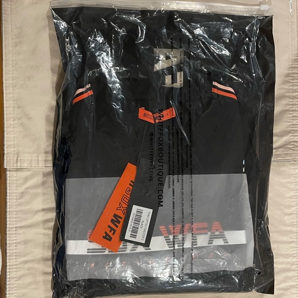 Sarah’s Day Team Captain Sweater - brand new! - Picture 6 of 8